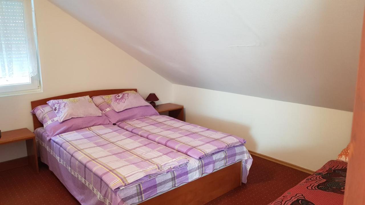 Meszoely Vendeghaz Hotel Siofok Bagian luar foto
